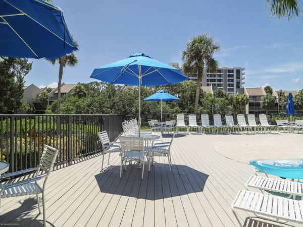 Siesta Key Gem with 2 Bedrooms and Water Views